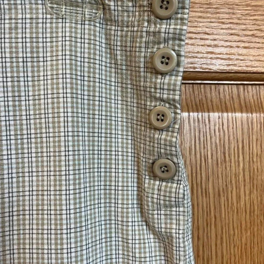 Whitefish Bay Women's Capri Pants Plaid Button Beige Black Cotton Flat Front - Picture 3 of 6
